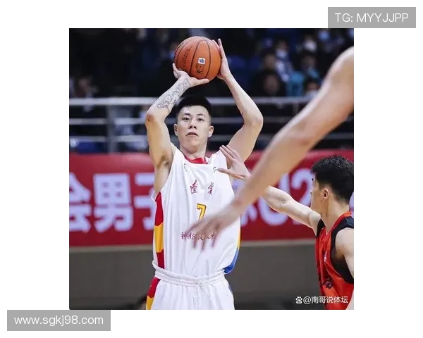 张镇麟助力上海大胜吉林豪取14连胜 张镇麟助力上海大胜吉林豪取14连胜